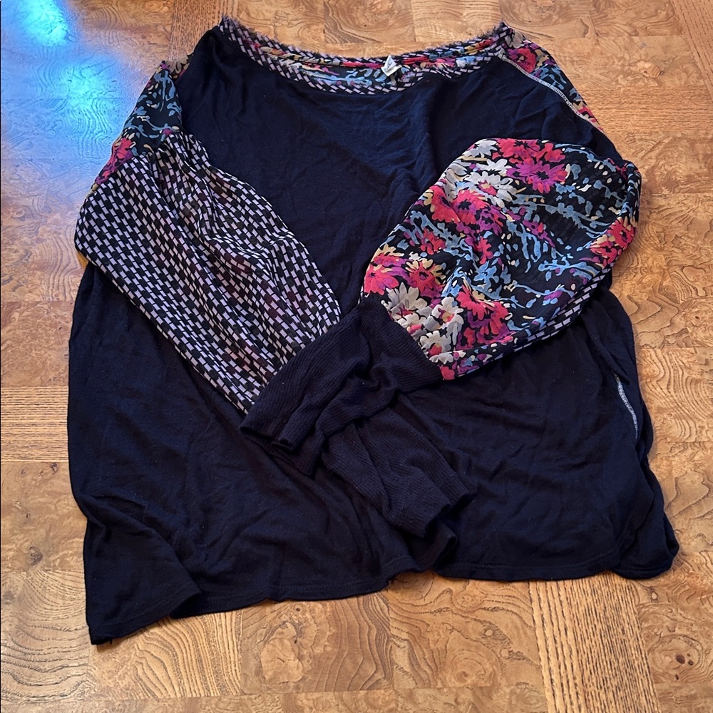Long sleeve cute shirt, size XL